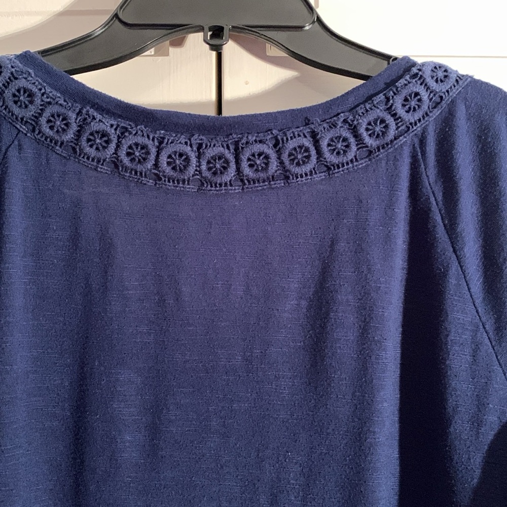 St. John's Bay Blue Embroidered V-Neck Cut Out Sleeves Top - Picture 7 of 9